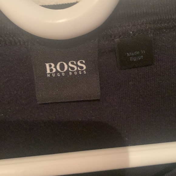 Extremely Elegant Hugo Boss Jet Black Fitted Egyptian Cotton Tshirt SZ Large 😍 - Picture 2 of 5